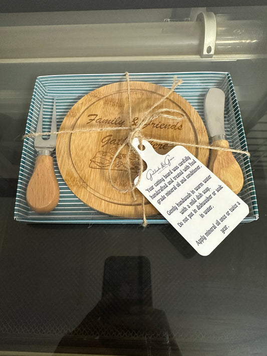 Round Charcuterie Board with Utensils Set